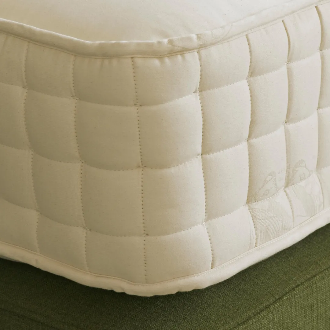 Hypnos wool origins 8 mattress side stitch