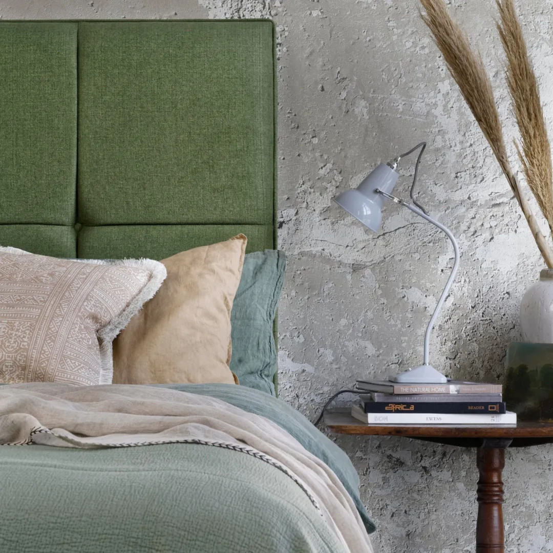 Hypnos wool origins 8 Headboard close up on green divan base