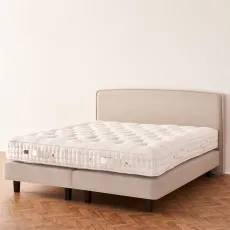Vispring Elite De Luxe un-dressed Mattress with Palladio headboard