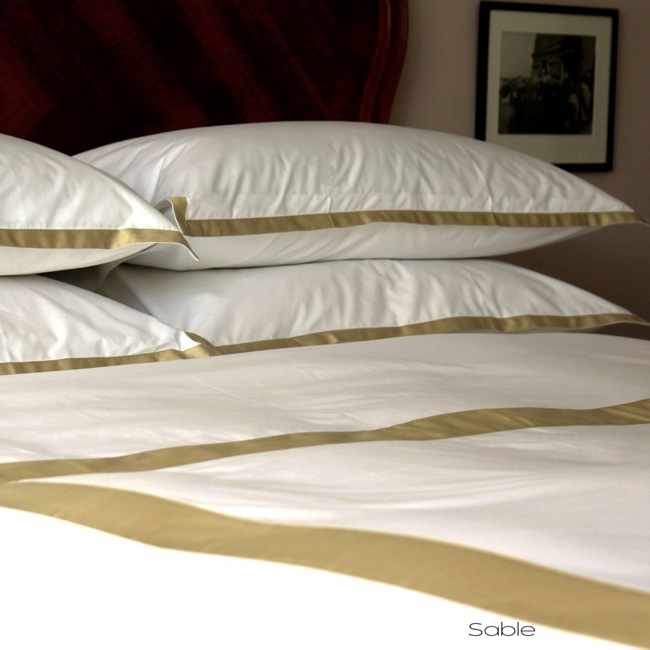 Windsor Sable Bed Closeup