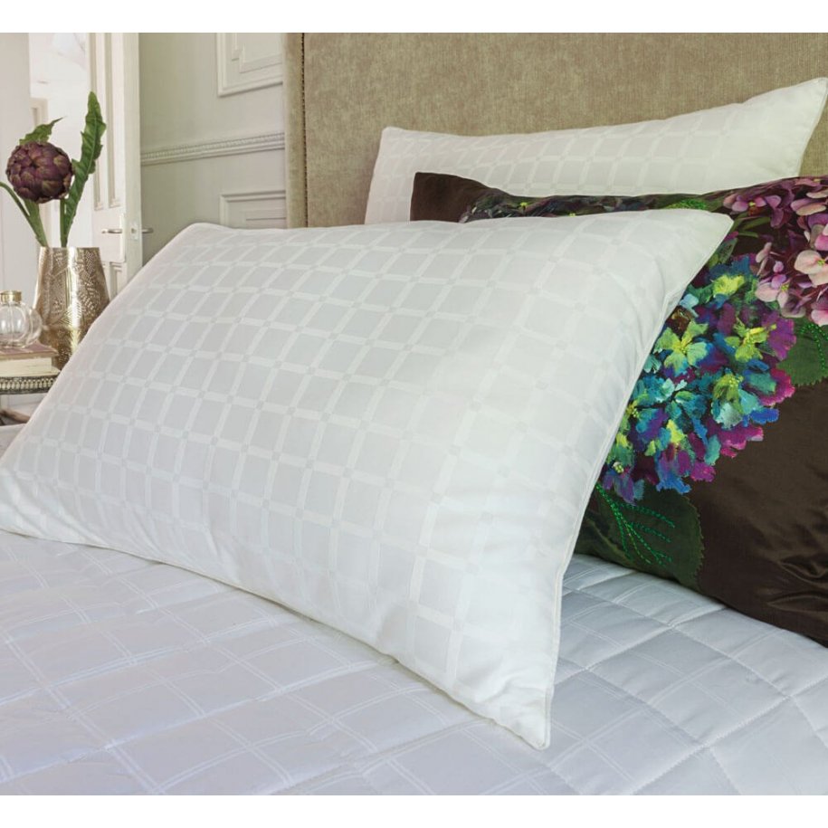 Boutique Silk Duvet By The Fine Bedding Company Tog Four Seasons