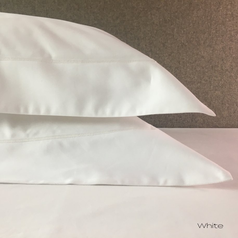 Mayfair Pillow stack white